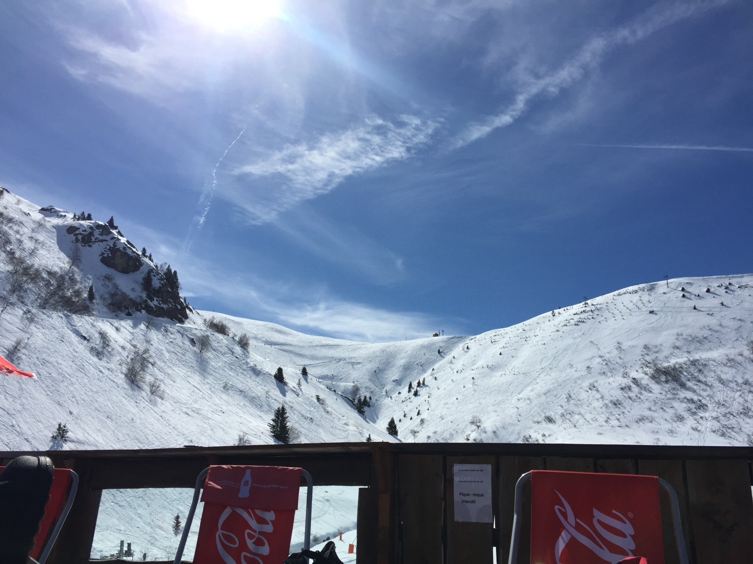 Terras aan de piste in Alpe d’Huez